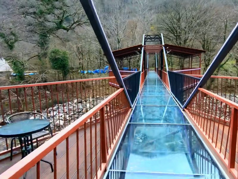 Стеклянный мост в Абхазии